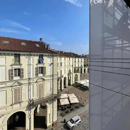 Deluxe Vittorio Po Centro شقة