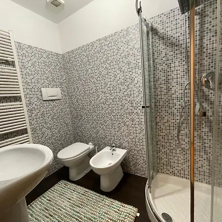 Deluxe Vittorio Po Centro Apartman *